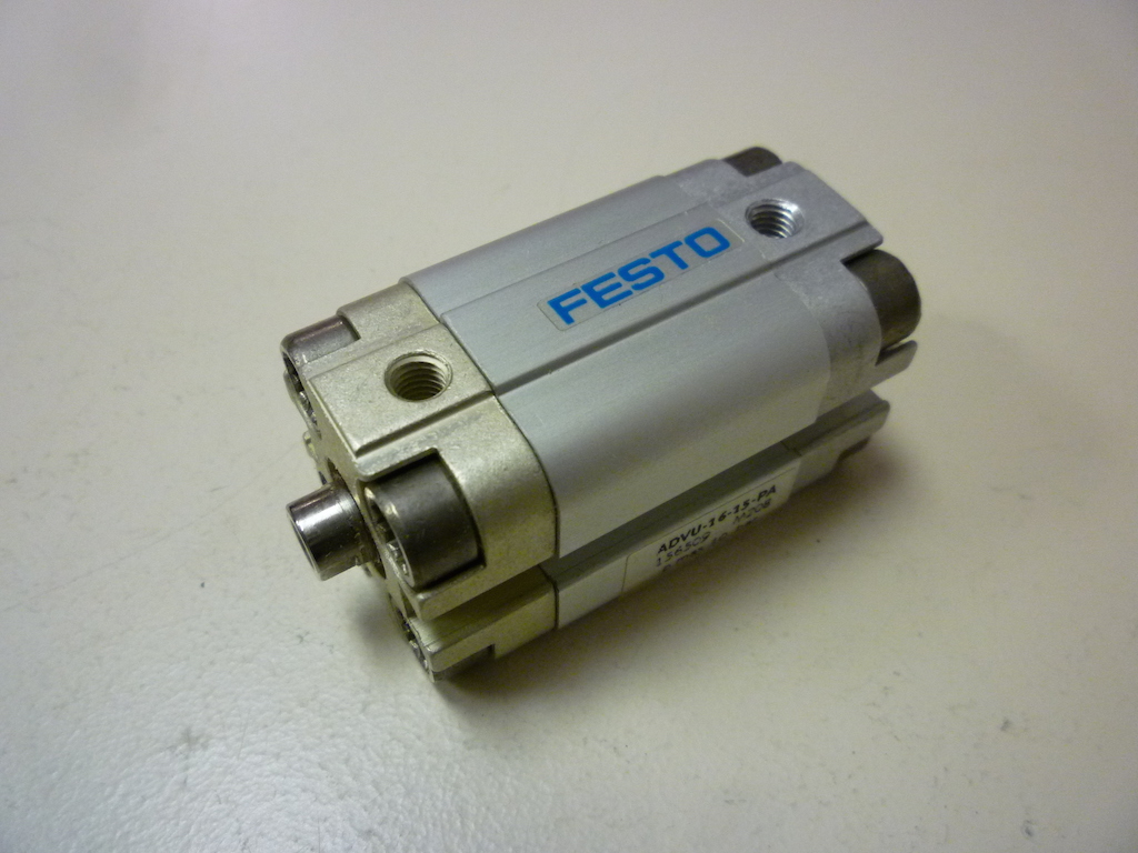 Festo ADVU-16-15-P-A Kompaktzylinder 156509 