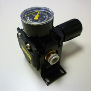 Joucomatic34273060 + 662541 Regulator with water service and pressure gauge - Image 2