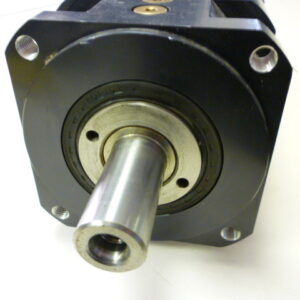 Lust PSM-04-20R83-215 Synchronous servomotor with Neugart gear PL115-15 i=15:1 - Image 2