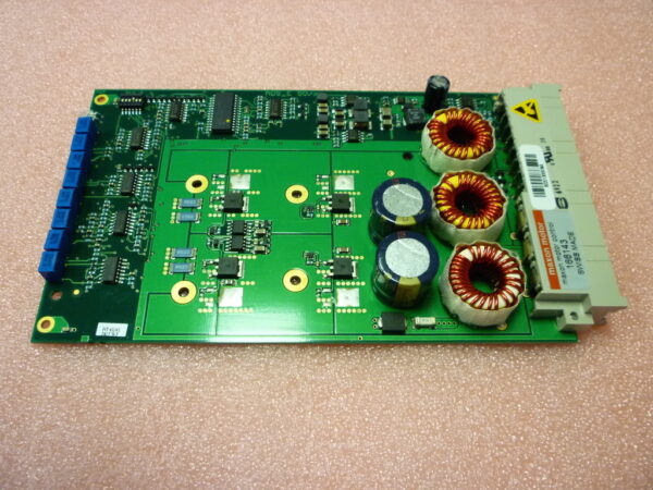 MAX01028
