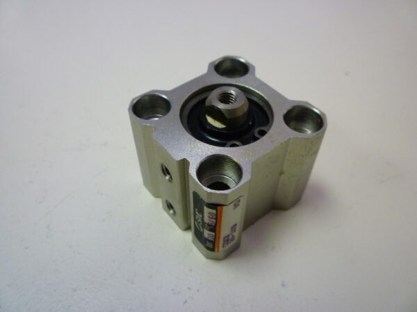 SMC01077